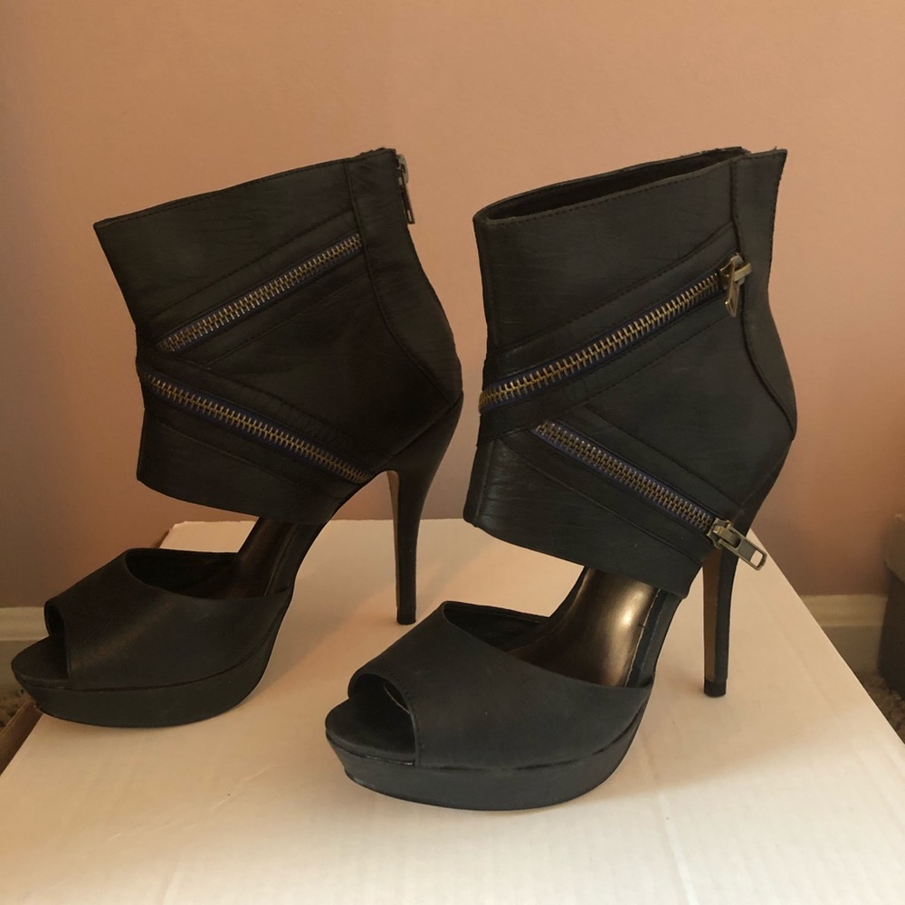 Steve Madden Luxe Black Heels